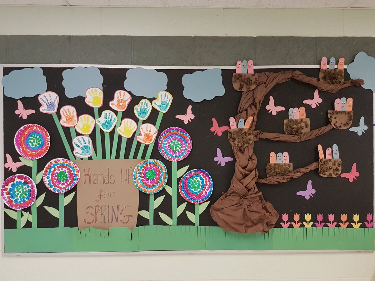 Ms_MNaresh's tweet image. Well it is almost Spring, right? #handsupforspring #springdisplay #kindergarten #fdk
