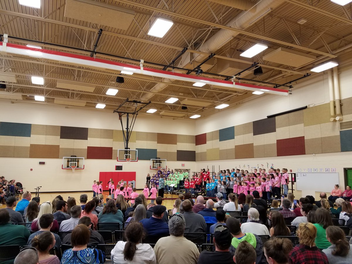 russelle5745's tweet photo. BE 1st grade musical is under way!  We love hosting a packed house!  Thank you Mrs. Kirk and first grade teachers for all your work to make tonight possible!  #borntomakemusic https://t.co/gXeS3Ei3TQ