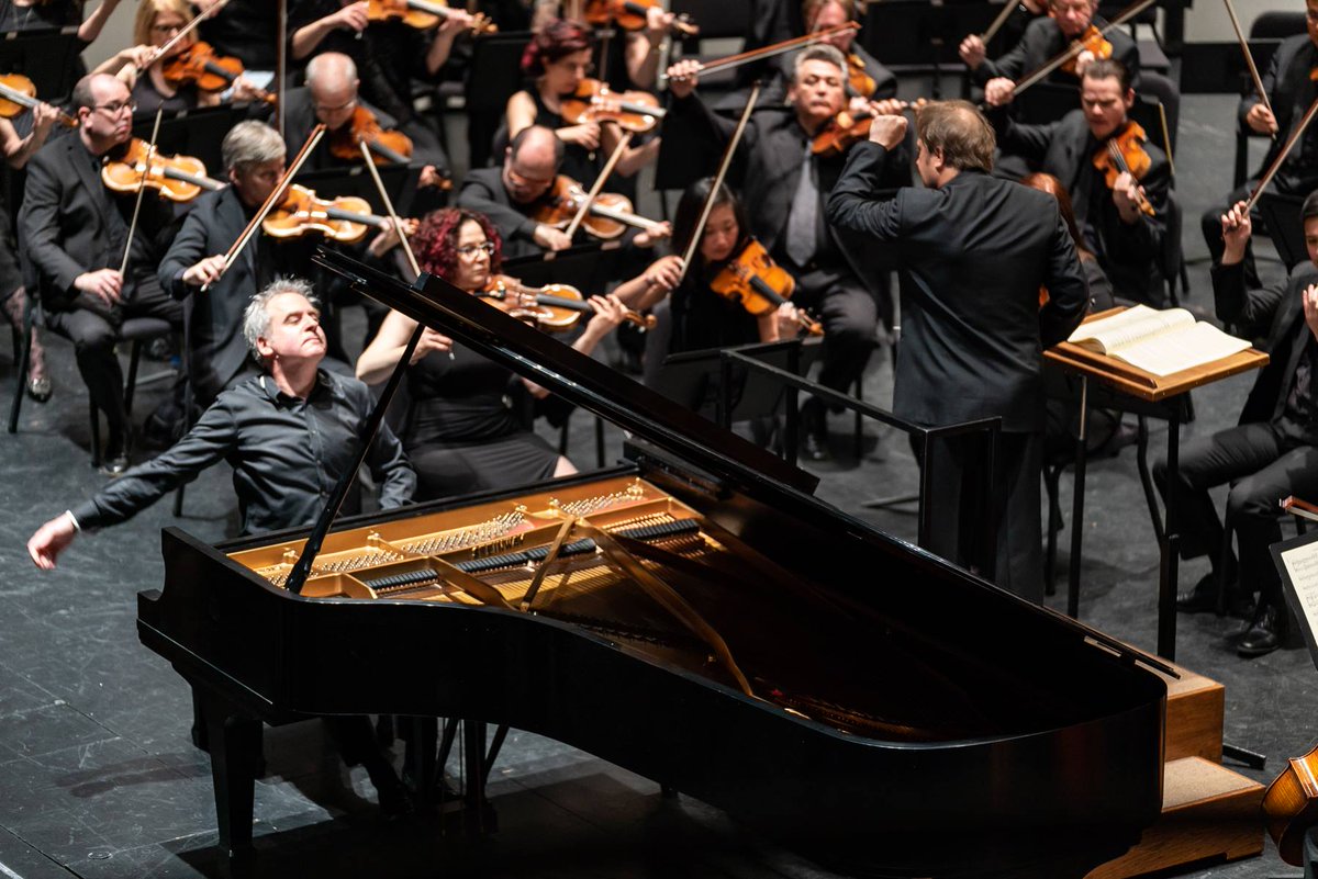 Wishing the @seattlesymphony well on the tour to Nevada and California this week. Wonderful rep choices by @LudovicMorlot with great landscapes and seascapes from Sibelius, Britten and #JohnLutherAdams. @jeremydenk and his brilliant Beethoven Emperor Concerto part of the tour