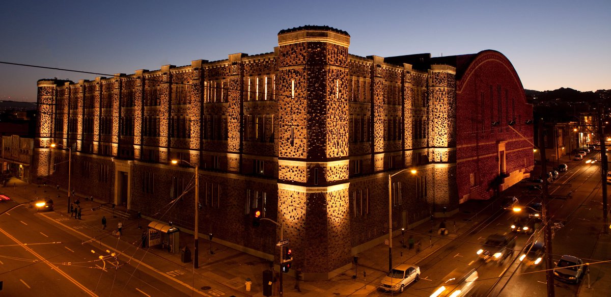 ArmoryEvents's tweet image. See you all tomorrow starting at 10am for our Estate Sale! Drill Court Venue address: 333 14th Street.

dothebay.com/p/armory-estat…