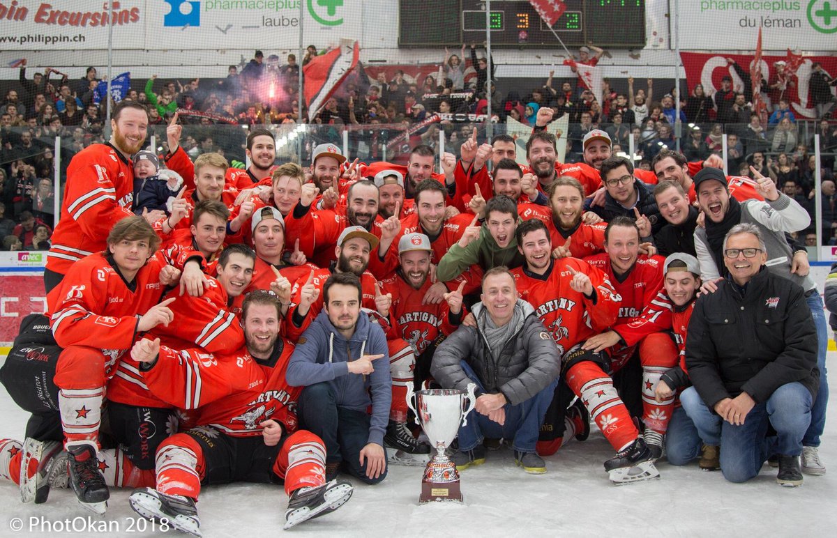 PROMOTION!

Magnifique victoire des Lions 3-2 devant 2144 spectateurs!

Quelle belle fin pour cette bande de copains!

MERCI MARTIGNY!