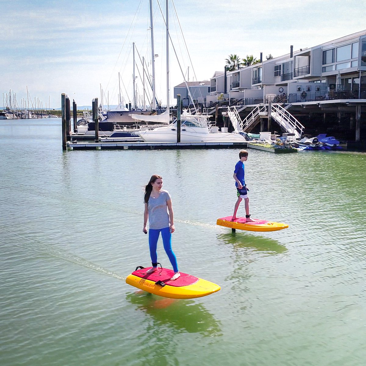 TheJetfoiler's tweet photo. #familyfuntime with #hydrofoils. Happy #springbreak2018! https://t.co/c0UAQTPnlR