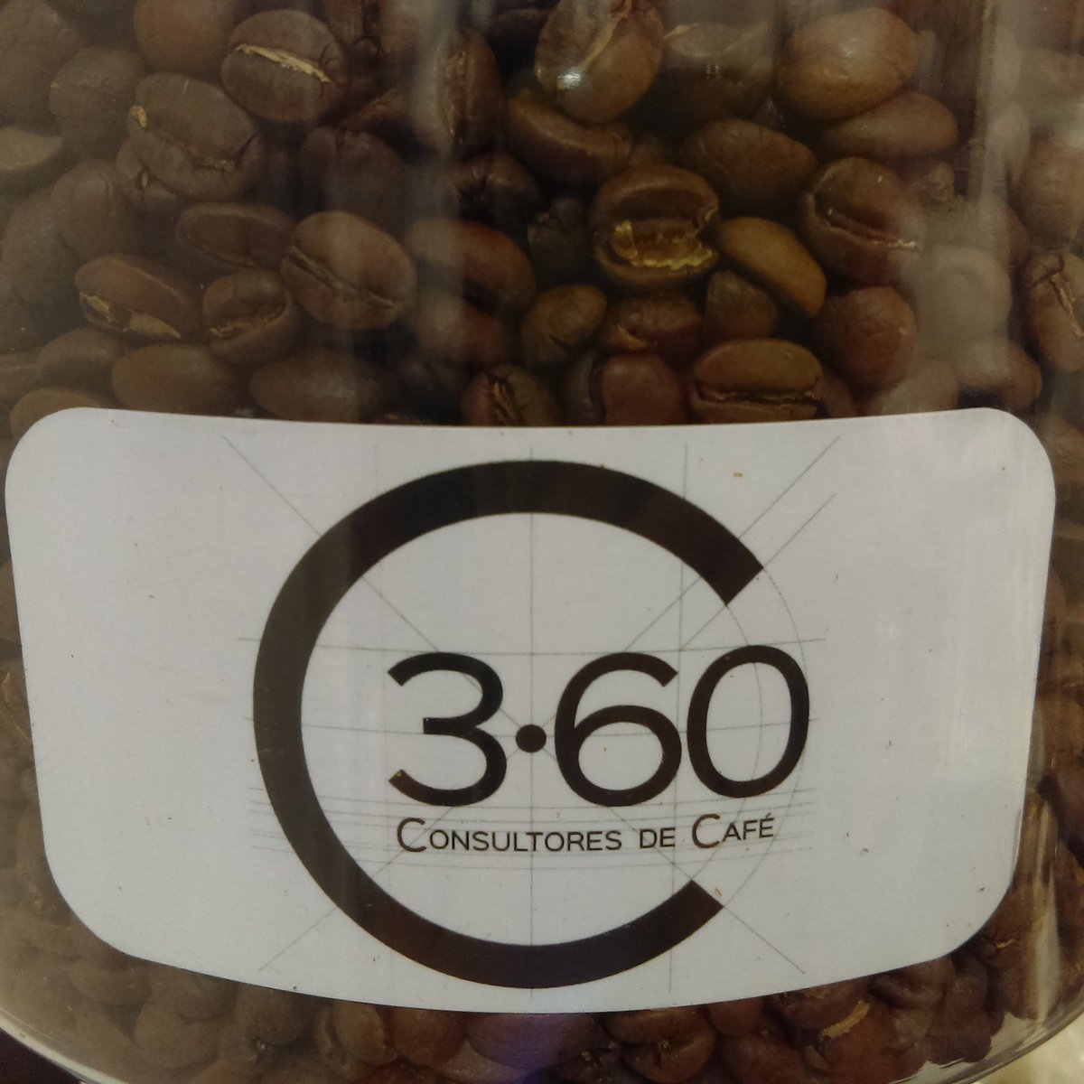 YOLKANCAFE's tweet photo. Un café de coatepec Veracruz, tostado por estos chicos. De 360 consultores de café. En sus últimas semanas. Aquí en YOLKAN ven y pruébalo #yolkan #raizdeorigen #360consultoresdecafe #postres #lluviaycafe acompáñanos https://t.co/fq8FzJiNJ5