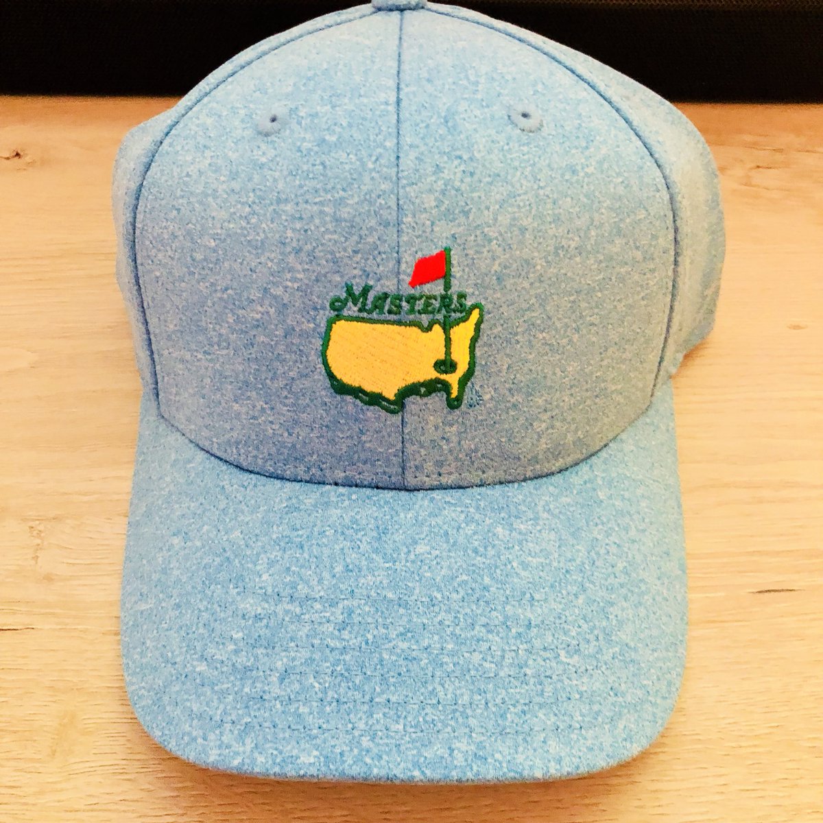 OutsideTheCut's tweet photo. We hit #TheMasters Golf Shop. We’re giving away this merch for FREE to our followers and maybe 1-2 other items. How to win...

- Follow @OutsideTheCut 
- Retweet = 3 entries
- Favorite = 1 entry

Winners 🗣 4/9

Must FOLLOW to win. If you entered via our first tweet we ✅ you https://t.co/QwnfYM8fuX