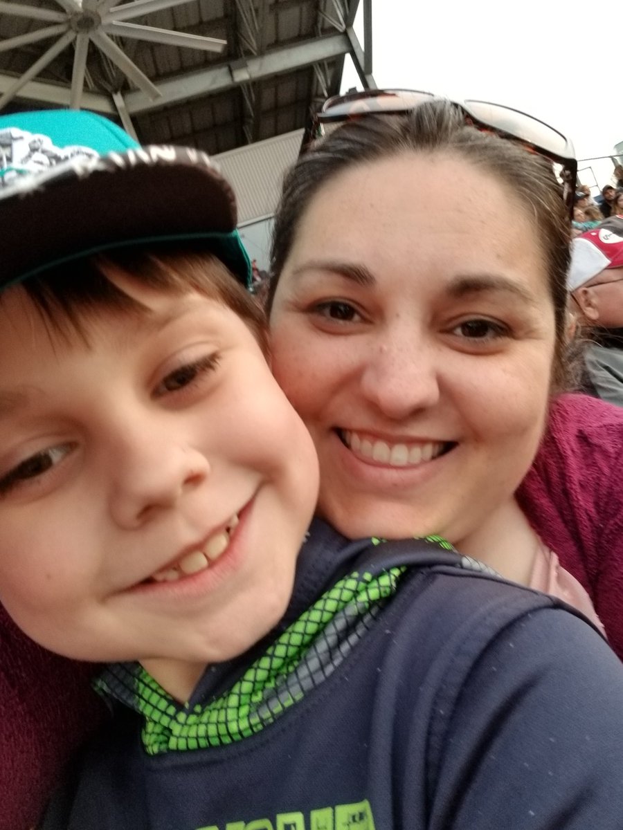 marley_ann's tweet photo. #epblookouts https://t.co/T1vNQg4GCv