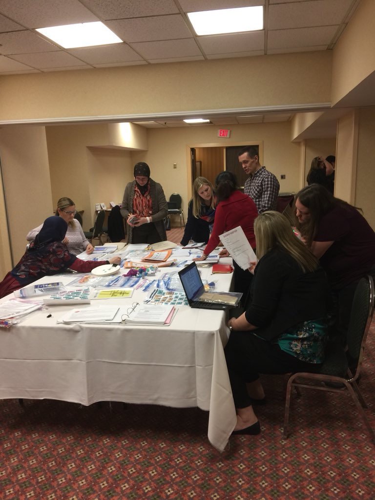 castojosee's tweet photo. Les éléments sous-jacents par le biais des minileçons, des tables de provocation et des jeux  Merci @duchesne_sonia d’avoir accepté d’animer l’atelier en robotique pour faire des liens avec les éléments s-j @NGinglo @francommecaro @SylvieMarieRoy @divarules @MichPP #MATHS #AIM https://t.co/gAv85hJEqP