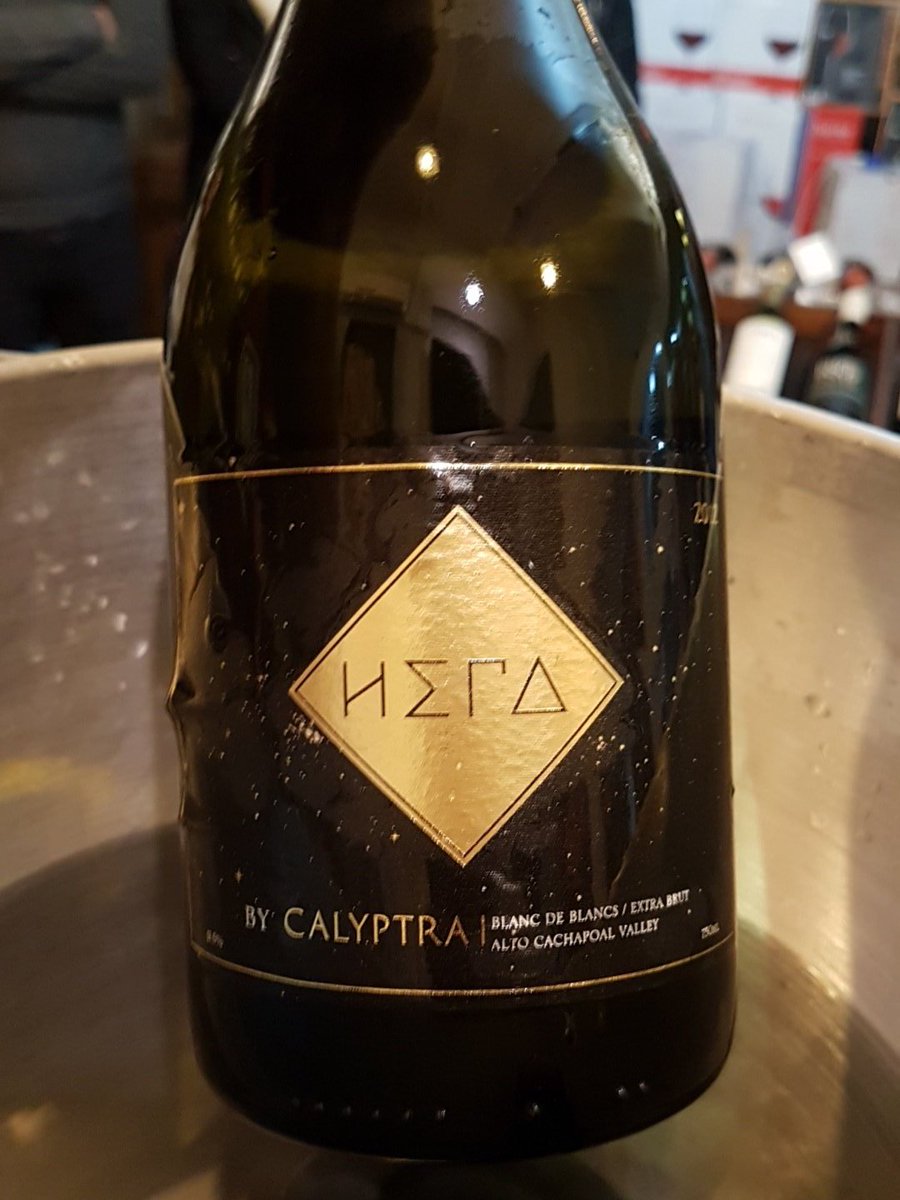Fantastico!! Probando el #espumante de <a href="/CalyptraWines/">Calyptra</a> !!  En la <a href="/cavadelpescador/">guss</a>