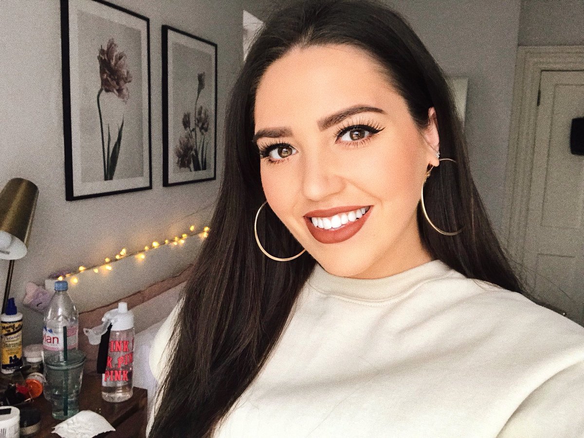 velvetgh0st's tweet photo. if you                         then you 
don’t love                  don’t 
me                             deserve 
at my                         me at my https://t.co/sM6m6qCE20