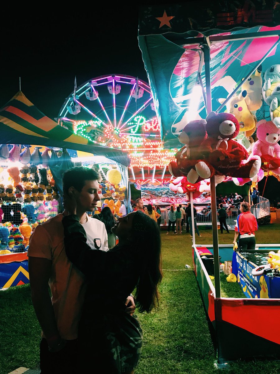 Officialgenrey's tweet image. Love is like a carnival ride, long lines and not worth it. But we get on anyways 🤷🏻‍♂️