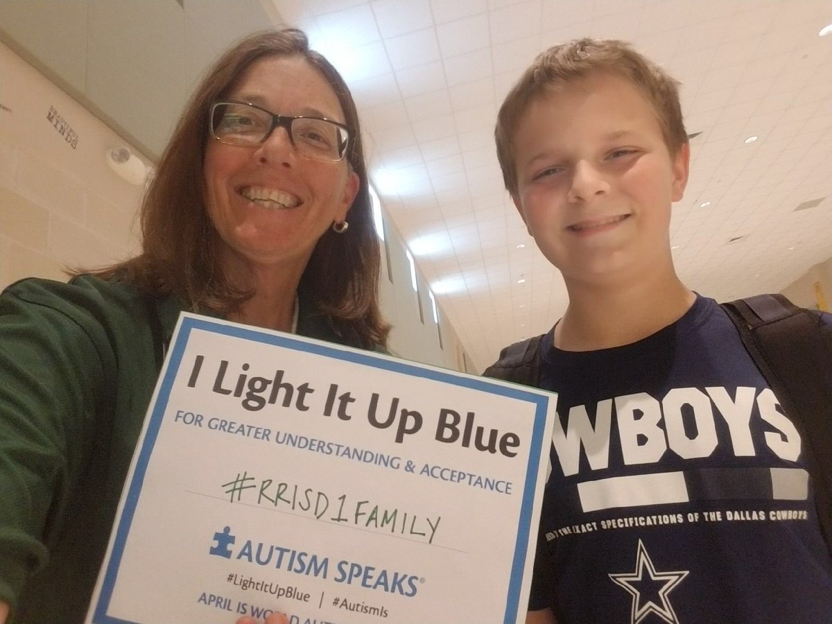 JandaCastillo's tweet photo. It’s #positivesignthursday @JWalshMS and #AutismAwarenessWeek2018! #LightItUpBlue #rrisd1family #wildcatnation https://t.co/0cRp7rNxBO