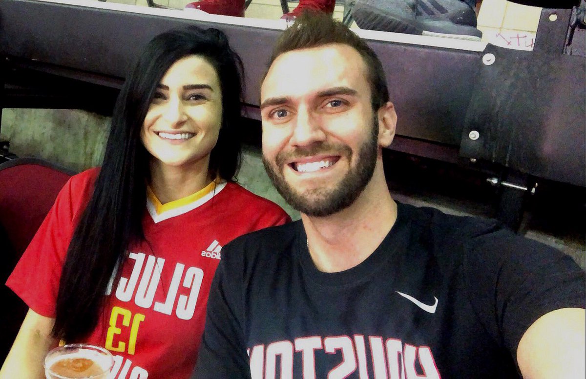 SweaveTwittas's tweet photo. #ZTEVIP #Rockets #RunAsOne https://t.co/3OgShEIrDm