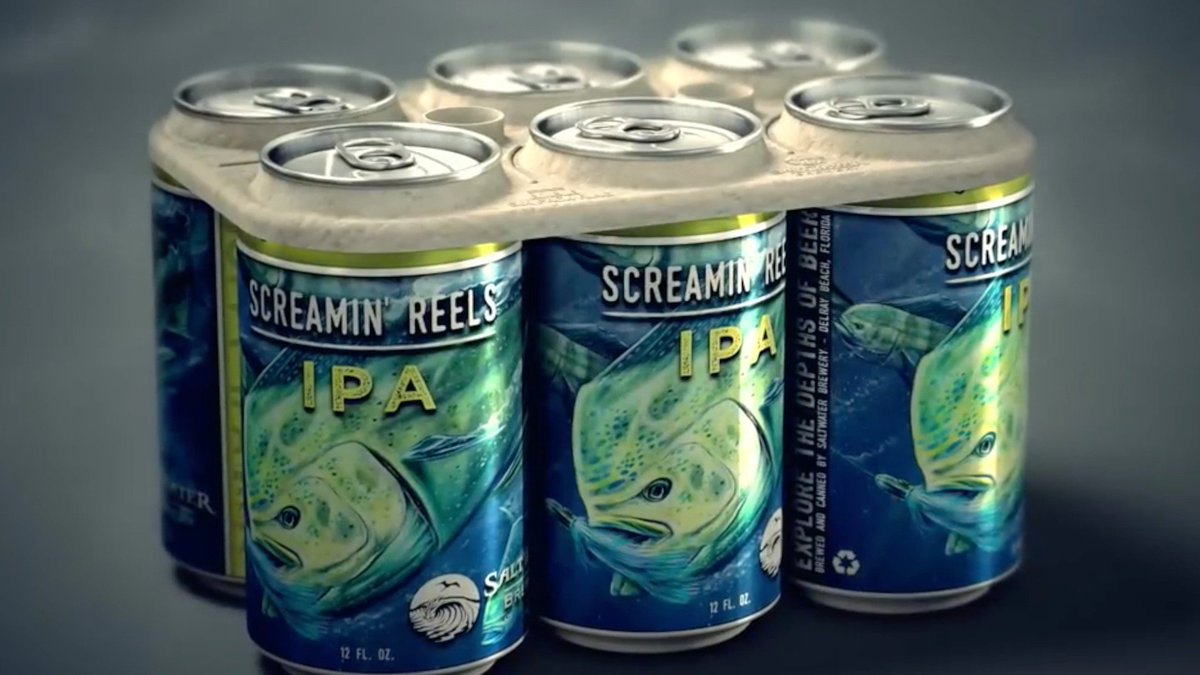 Reforma's tweet photo. 📹Con la ayuda de la mexicana #ElizabethNava y @ServEntelequia, la cervecera @SaltWaterBrewery ya empezó a vender cervezas con arillos de six pack biodegradables. https://t.co/KrKN7QpiJx 🔓 https://t.co/qbbWGP5ker