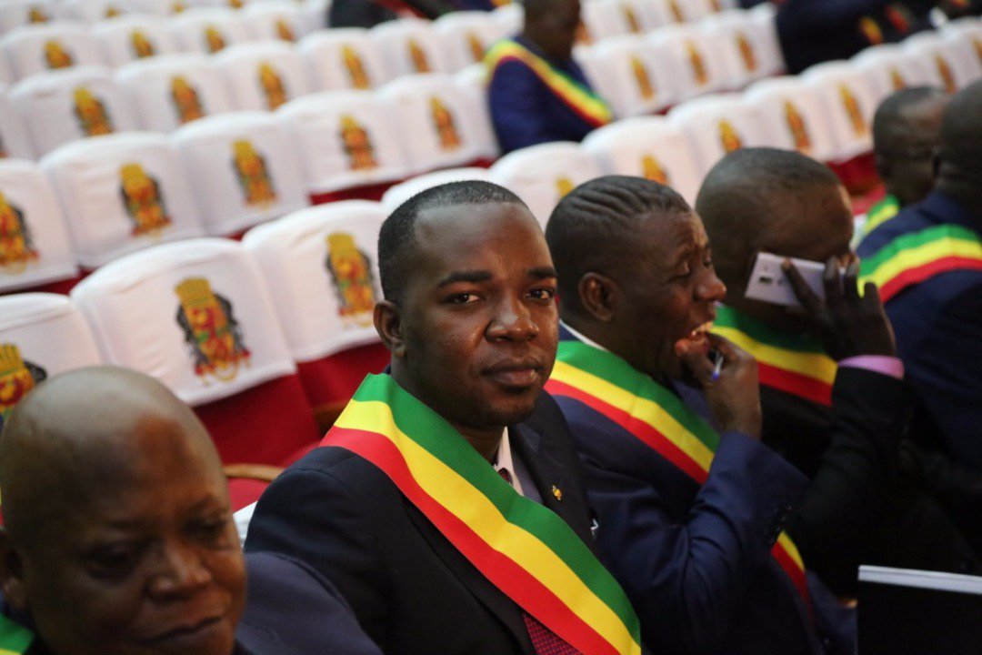 Assemblée nationale: Questions orales  au Gouvernement avec débat ce vendredi 6 avril 2018 à 11heures...#  suivez en direct sur télé Congo .#ABOO