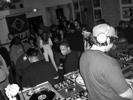 BtsOfAllNations's tweet photo. Lapa Lounge 2 yr, April 2007.  @jrocc brought @madlib to #Upland and we had @Mochilla to thank for that. The more you know 🌠 #beatsofallnations https://t.co/KZKfBRPIWZ