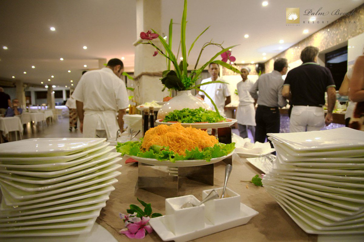 NbPalmbeach's tweet photo. #delicious #dinner #restaurant #bar
#madebypeople
#palmbeachresort&amp;spa https://t.co/AQ1E7OBM1N