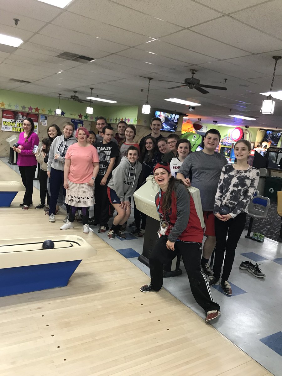 Pem_BestBuddies's tweet image. What an amazing group of people we had at Alley Kay Bowling tonight😊 It was so fun!