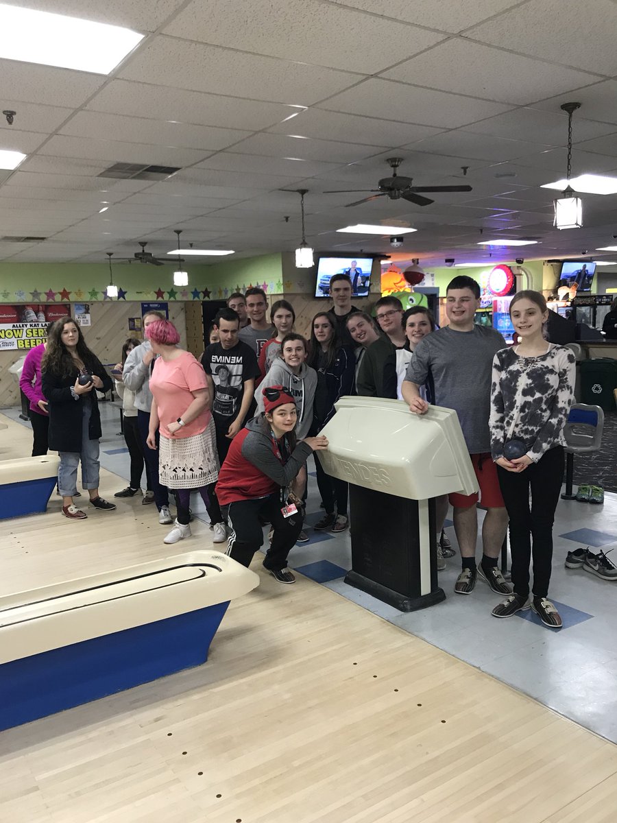 Pem_BestBuddies's tweet image. What an amazing group of people we had at Alley Kay Bowling tonight😊 It was so fun!