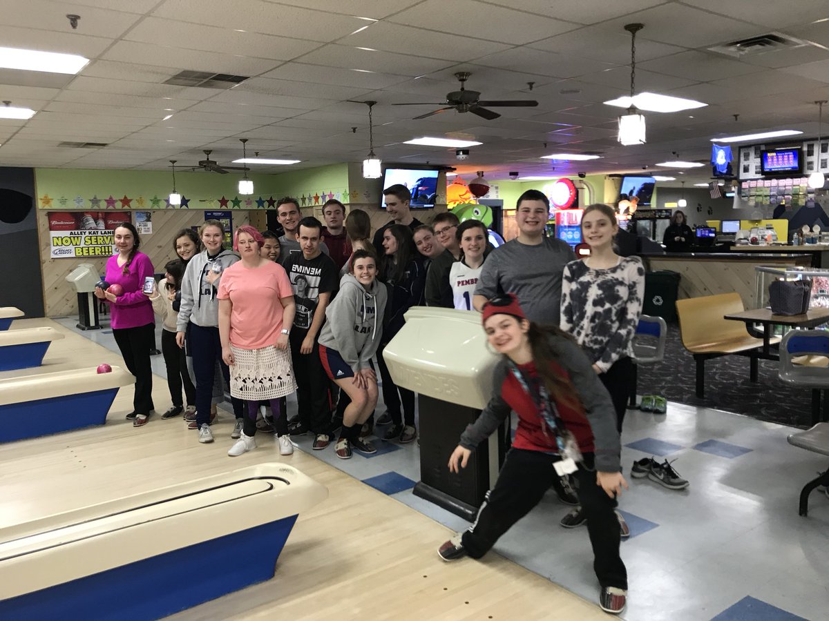 Pem_BestBuddies's tweet image. What an amazing group of people we had at Alley Kay Bowling tonight😊 It was so fun!