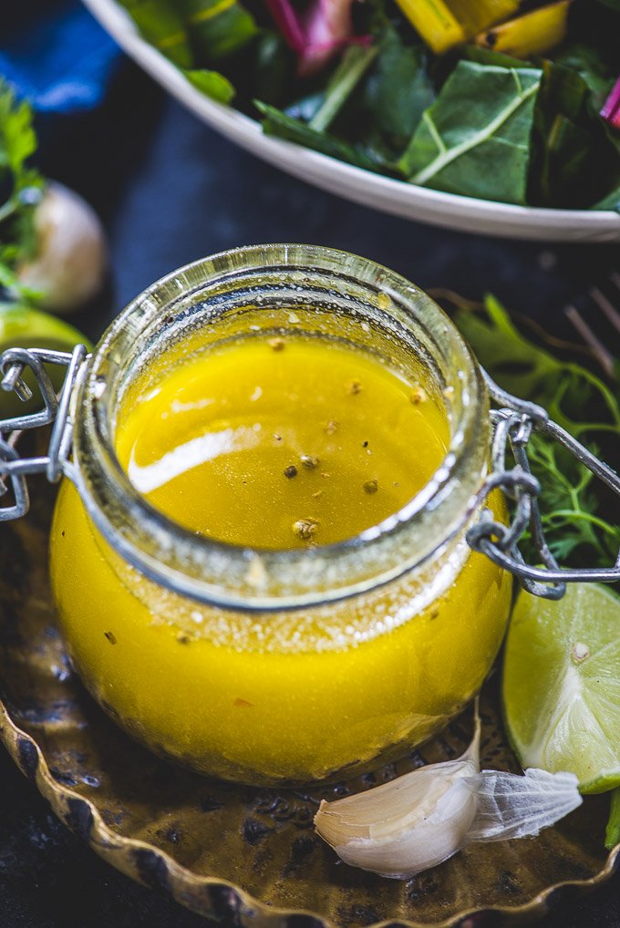 WhiskAffair's tweet photo. Flavour up your salads this summer with this lip-smacking Lemon Garlic Salad Dressing. It has a refreshing shot of dijon mustard, olive oil, lemon zest and lemon juice. Here is how to make this lemon garlic dressing at home!
https://t.co/ZDdEmUKeOP https://t.co/HKg7PmTBFg