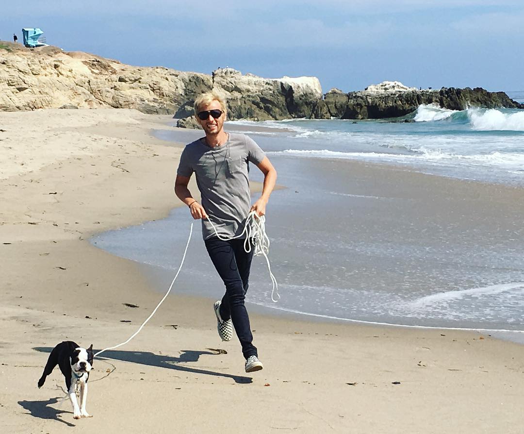 Muse_Updates's tweet photo. Dom on Instagram: Floyd’s first beach 🏖

https://t.co/WGHgNqarUW https://t.co/9MQJPG1ipm