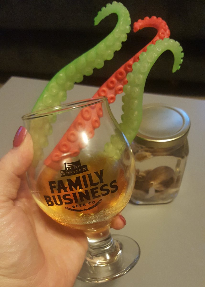 QueerKittie's tweet photo. Just drinking some whiskey (ran out of Hamilton) in my @TheFamilyBeer glass while watching #Supernatural with #DaveTheOctopus @JensenAckles gave a great performance. https://t.co/b6lXD4oUIZ