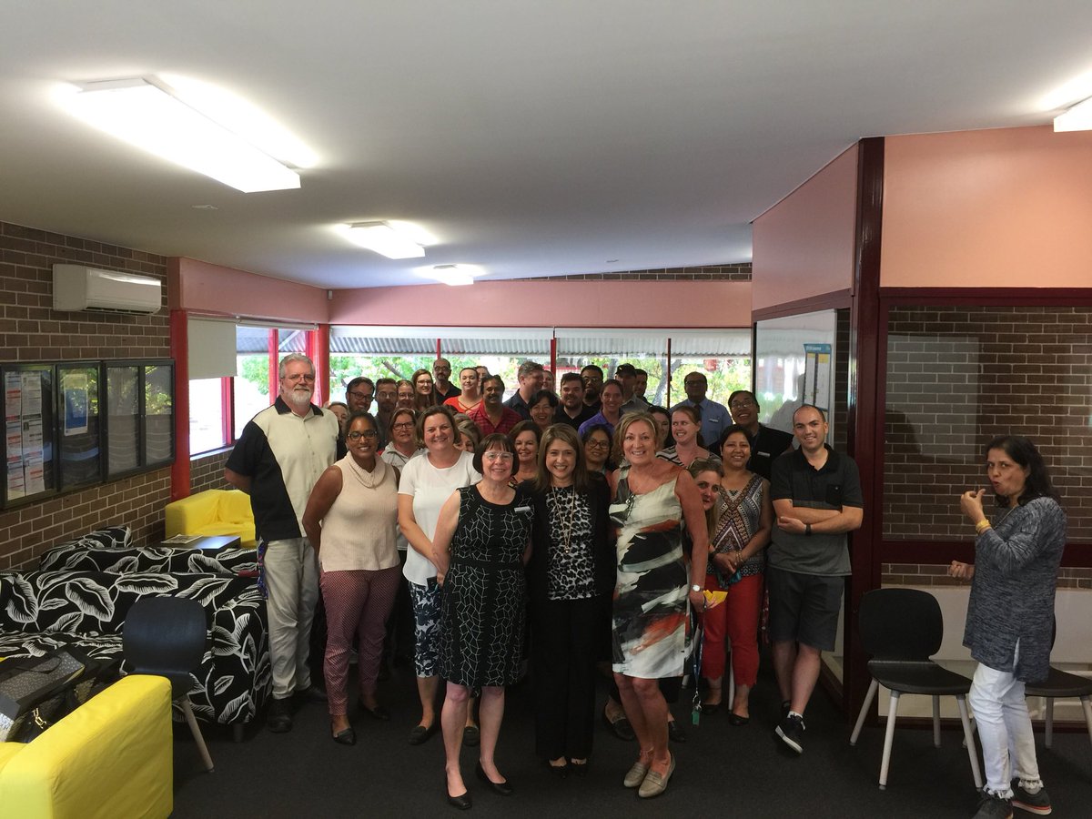 Saying goodbye to my Eagle Vale family is not easy. Privileged to have worked with so many talented educators. Thank you @EYAiLL <a href="/EaglevaleHS/">Eagle Vale HS</a> for a lovely morning tea, your commitment &amp; efforts to ensure continued school improvement are much appreciated