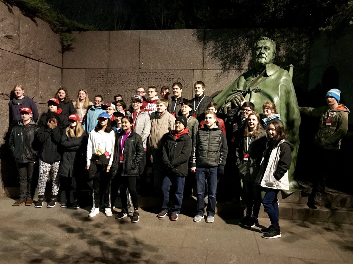FoutzSci's tweet photo. After a day at the National Museum of Natural History, National Archives, and #Newseum we were able to enjoy the memorials at the tidal basin as we admired the cherry blossoms. @Newseum @smithsonian @USNatArchives #wmsdc2018 https://t.co/R4bpCrLhg2