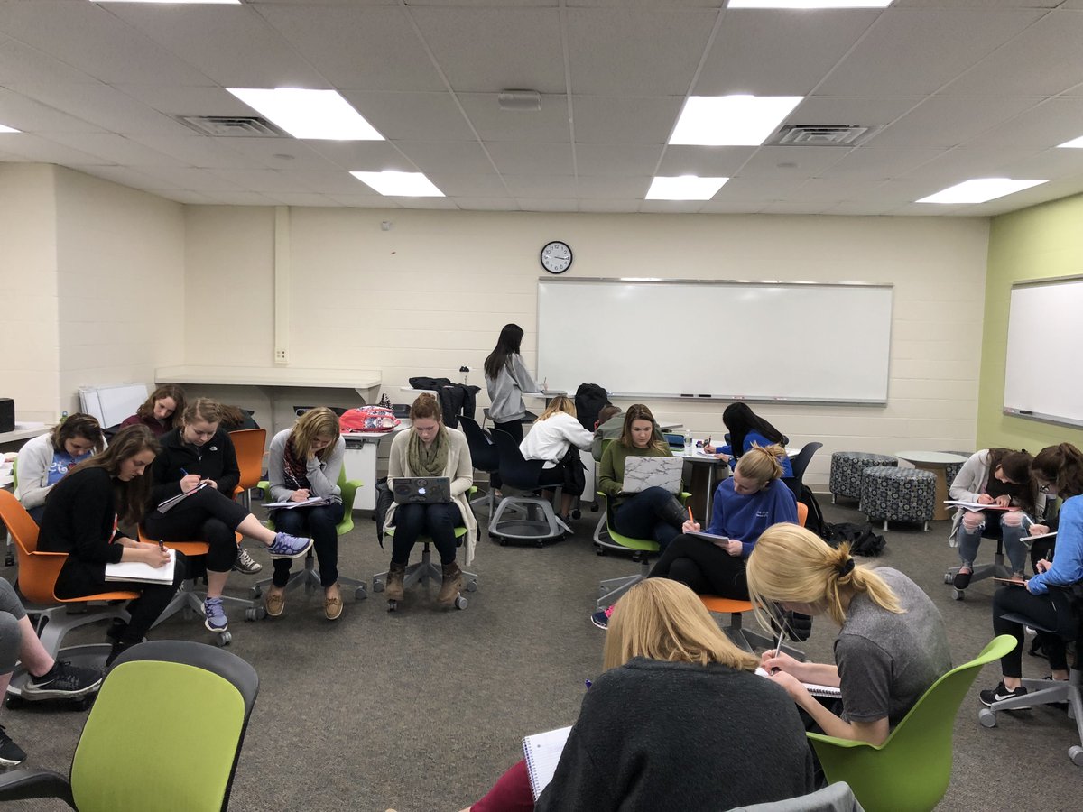 KCapLiteracy's tweet photo. We previewed Blue Jay Reconnect today in #ED351 #ED316 #teachers #PD #sharing @EDDeptEtown https://t.co/Jq4vIh4khc