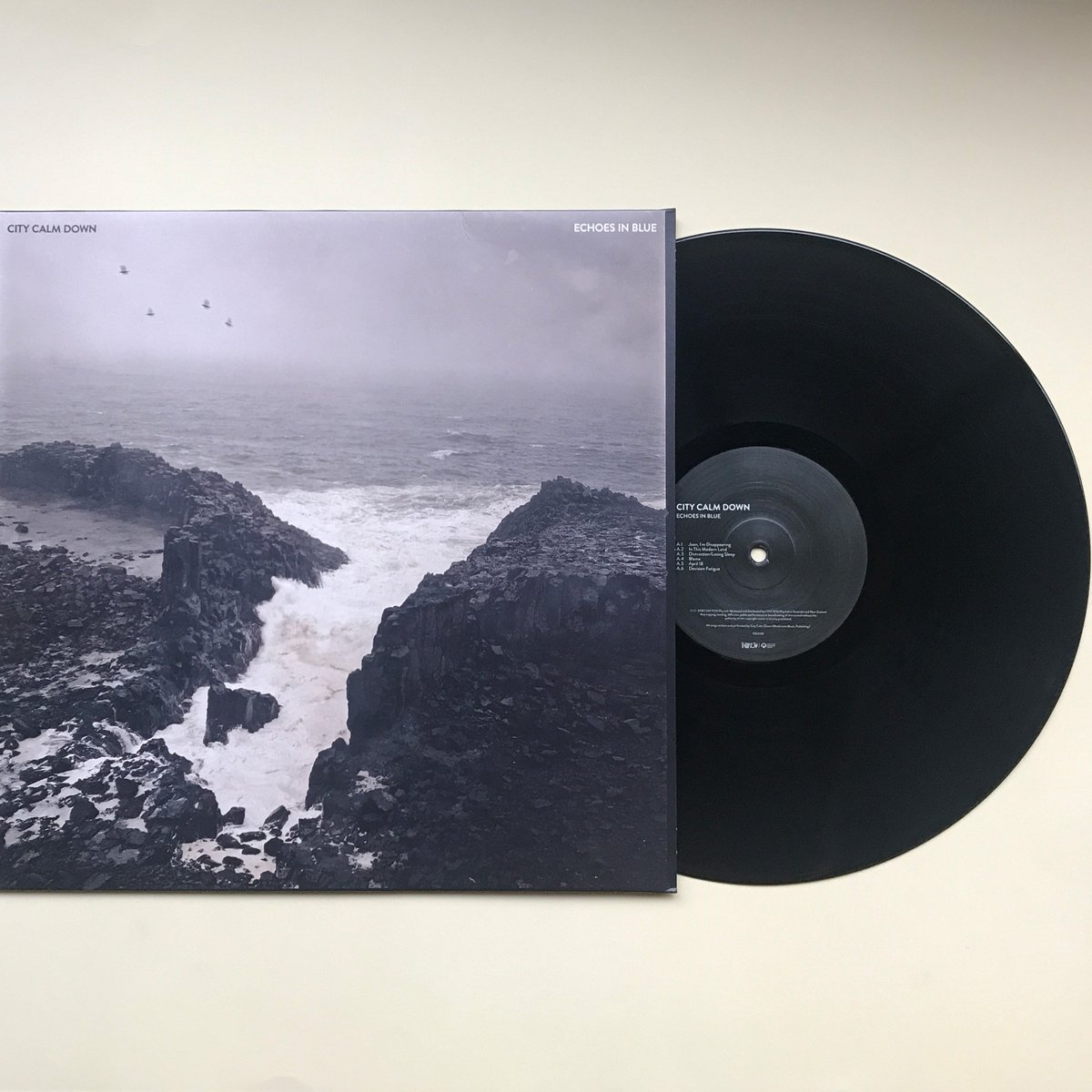 SoundOfVinyl_AU's tweet photo. New Music Friday: Echoes In Blue is the sophomore LP to come from Melbourne's City Calm Down.
https://t.co/QwcmPXgQFx
#citycalmdown #echoesinblue #sov #music #nowspinning #vinyladdict #vinyloftheday #vinylenthusiast #newmusic #newmusicfriday #australianmusic https://t.co/heWe28eO4B