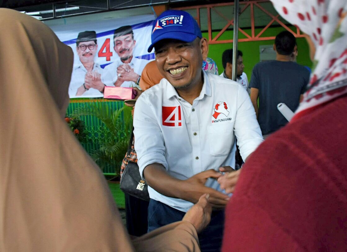 haidar_majid's tweet photo. Pagi kakak-kakak
#DEMOKRATSIAP2019
#menujuPunCak
#4PPAKABAJI
#PUNGGAWAMACAKKA
#HMSQUAD
#akumemilihsetia
photo by Nonk Majid HMSQUAD @PDemokrat @PDemokratSulsel https://t.co/zgMLxtH3NR