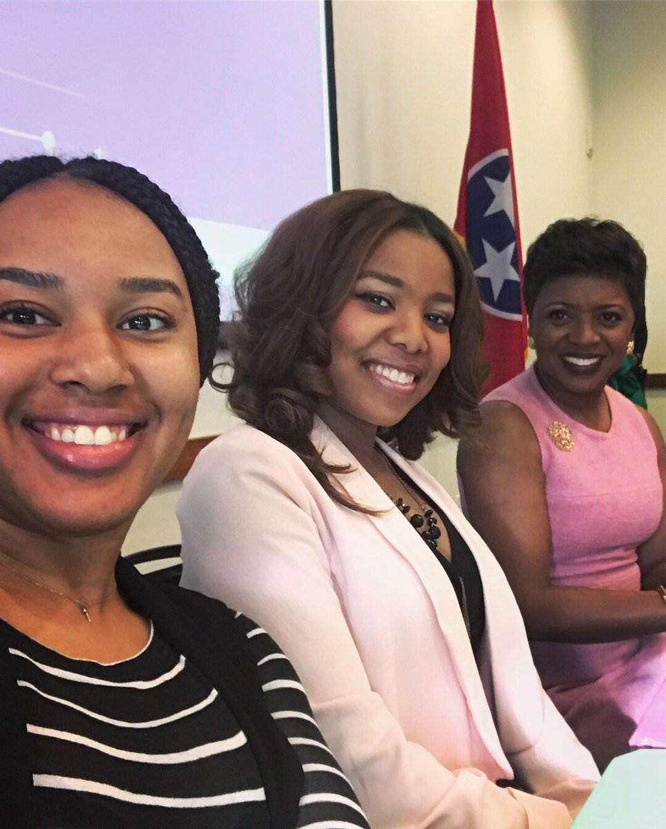 Jerica_Phillips's tweet image. Sometimes we cross the competition lines in the name of SISTERHOOD! Thanks to the ladies at the University of Memphis #EpsilonEpsilon chapter for inviting me to the “Women in Media” panel. #AKA