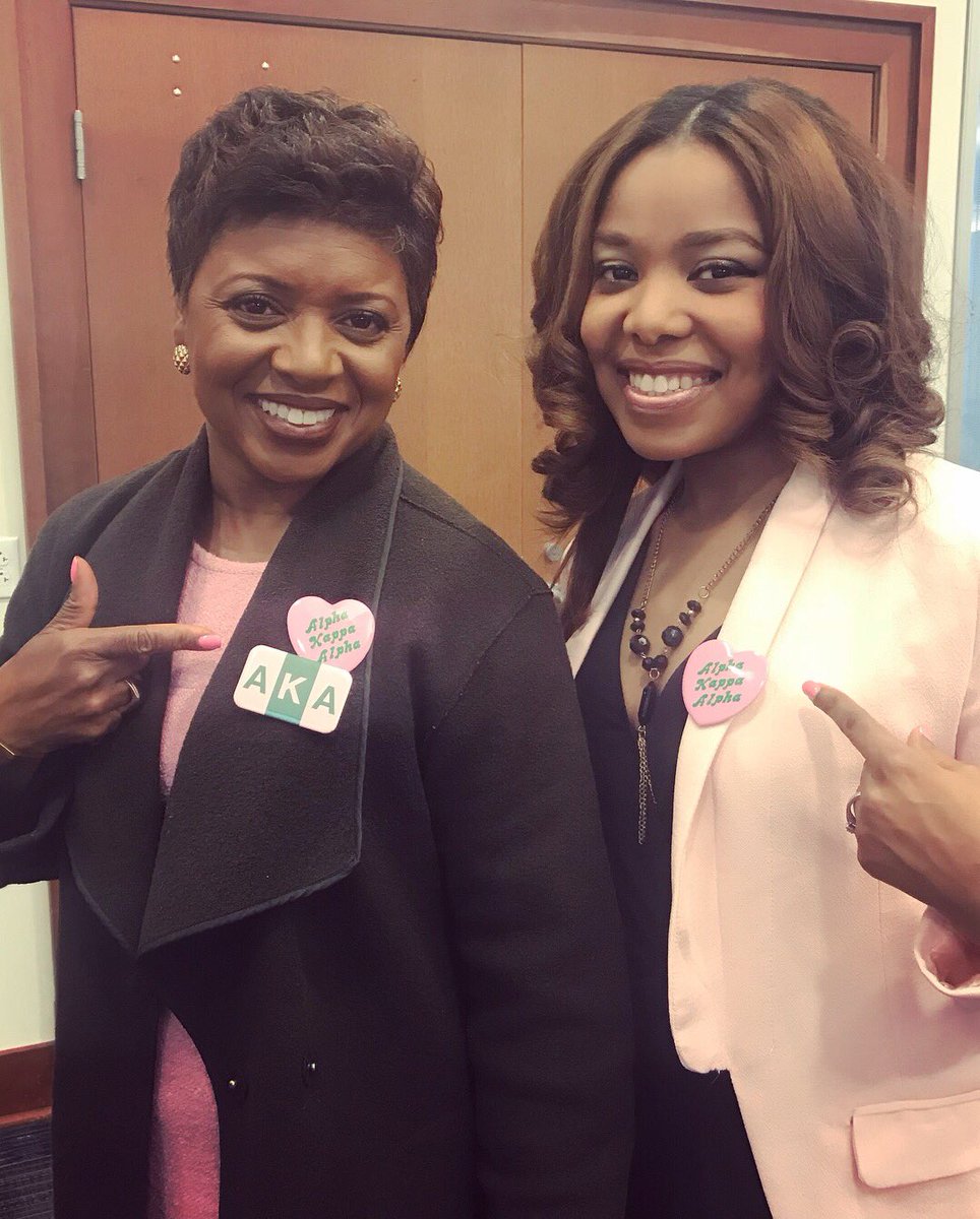 Jerica_Phillips's tweet image. Sometimes we cross the competition lines in the name of SISTERHOOD! Thanks to the ladies at the University of Memphis #EpsilonEpsilon chapter for inviting me to the “Women in Media” panel. #AKA