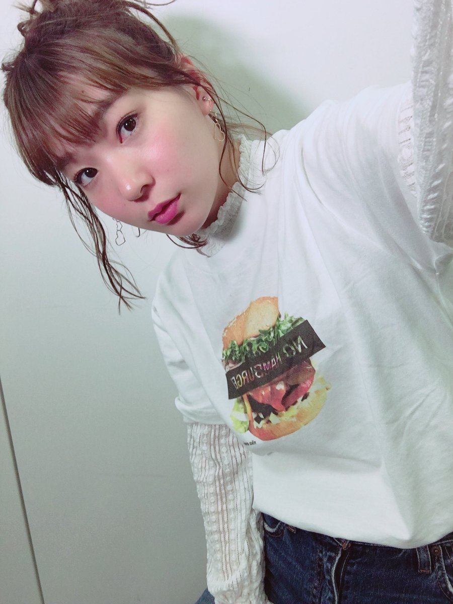 高槻かなこ Staff Pa Twitter 着回し上げたよ インスタ見てね 可愛いtシャツ集めたくなる時期