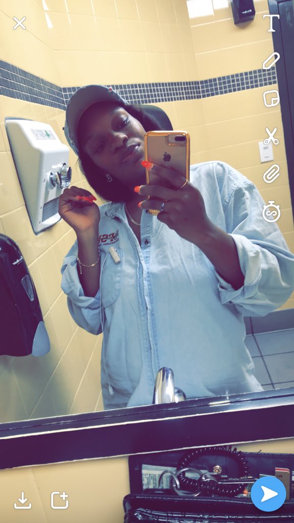GloGirlEnt's tweet photo. Because I���m Back And I’m Better... https://t.co/3pScun6sB8