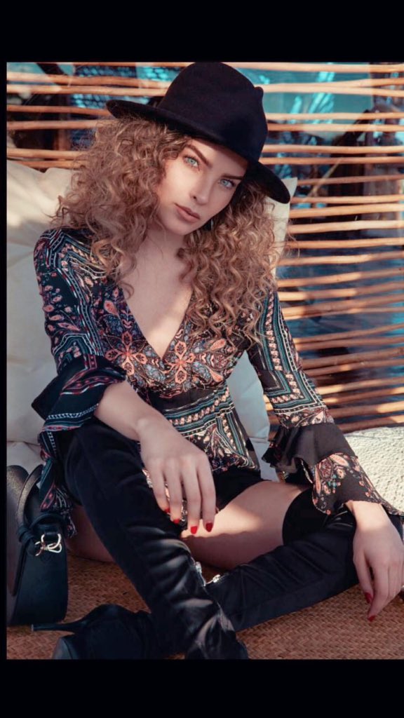 beliutopiaperu's tweet photo. Muchas Felicidades @belindapop por este increíble lanzamiento #MusicalCollection #StudioF 😍😍😍 https://t.co/FSqj36uIfz