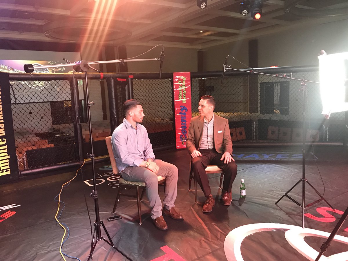 Saturday’s 18-fight MMA @CageWarsNY Event @RiversCasino_NY Schenectady is SOLD OUT! Watch a special Pre-Event edition of my @atProctors @OSMschdy show ON-LOCATION from INSIDE THE OCTAGON with @TommyMarcellino @GalesiGroup @MohawkHarbor and more at facebook.com/OSMschdy/posts…