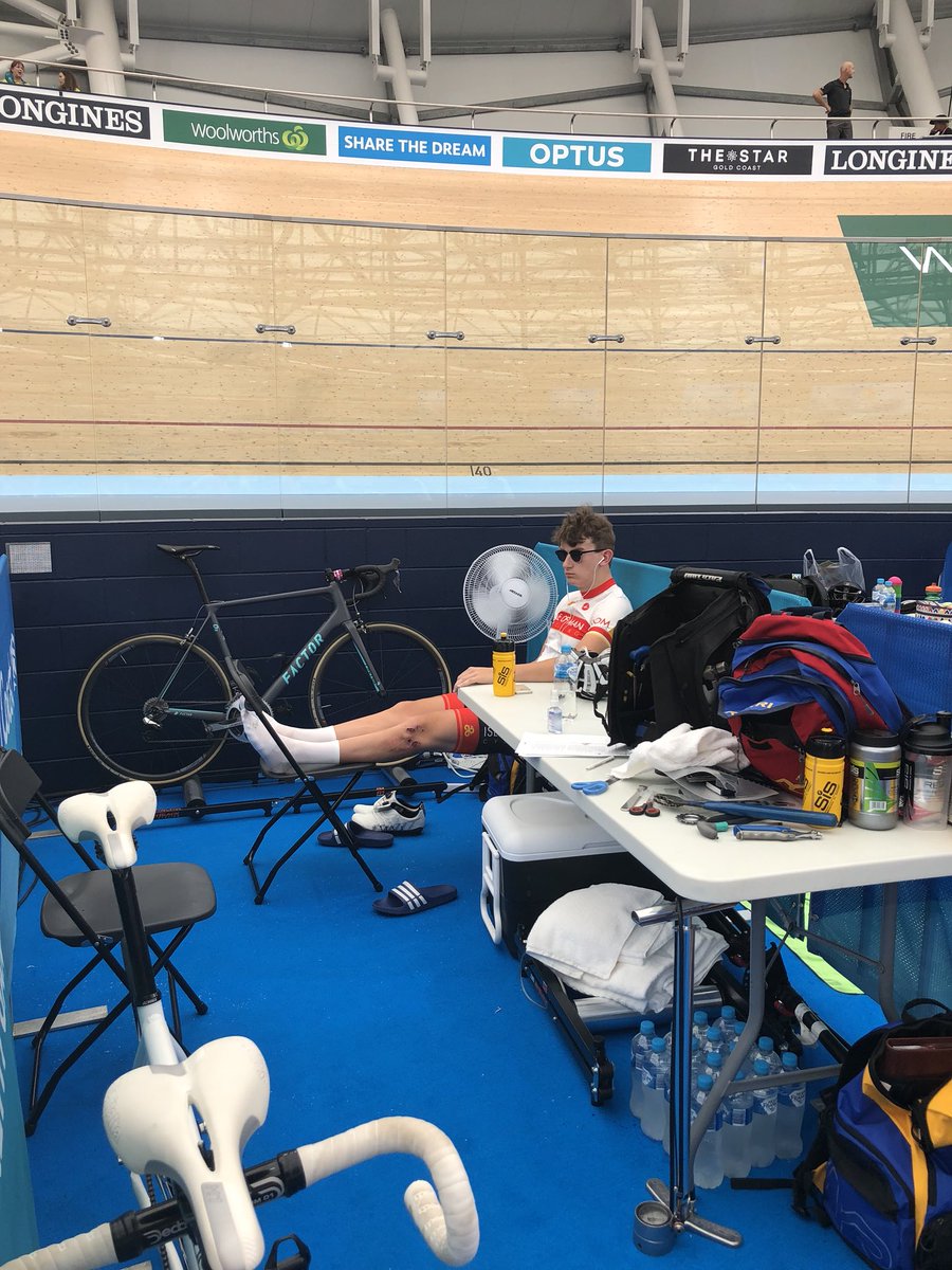 farmhillphysio's tweet photo. @mattdraper_  chillin before his 4000m individual pursuit at 15.17 aus   06.17gmt @ManxRadio @IOMCGA @3FMradio https://t.co/feaa7cUpGk
