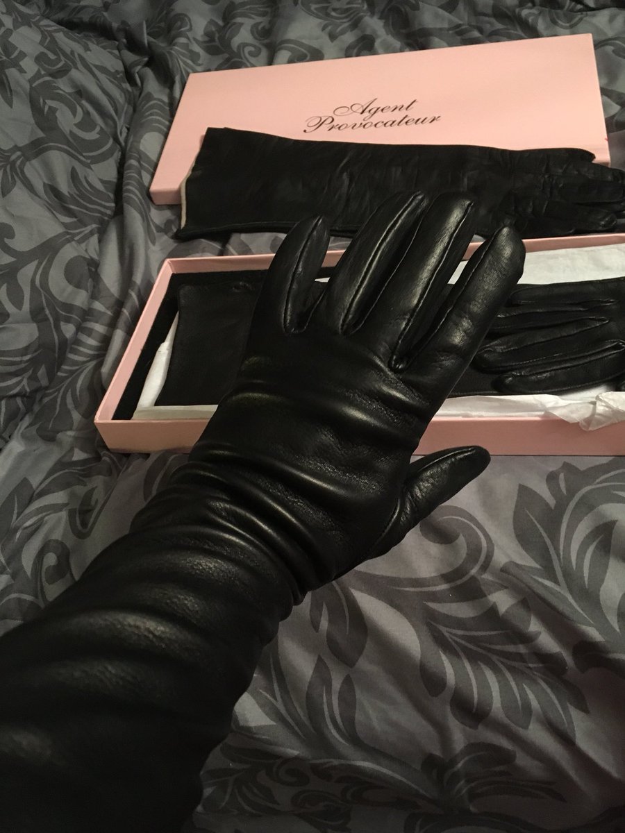 I'm not trolling, I'm just weird on Twitter: "That moment when you find a pair of missing vintage gloves and agent provocateur gloves at the same time. #glovelove #happycamper https://t.co/LxXKRgJ6mz" /