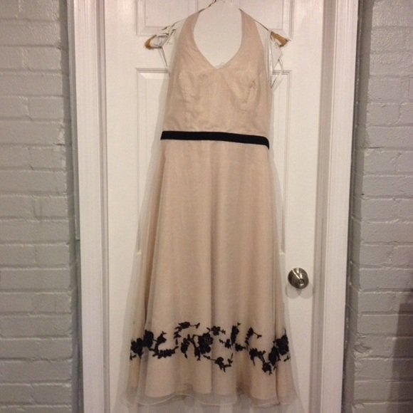 Freddy22210180's tweet photo. So good I had to share! Check out all the items I'm loving on @Poshmarkapp #poshmark #fashion #style #shopmycloset #novadab #davidsbridal: https://t.co/5qv6Z7IfU6 https://t.co/QpWYsuOOeE