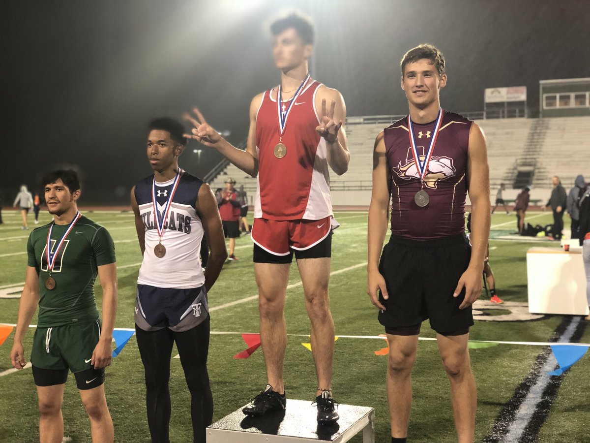 CoachMacWTD's tweet photo. Huge congrats to Avery Cerullo for making it to Area finals! #Movingon #Runforthegold https://t.co/bJdmP8g1lc