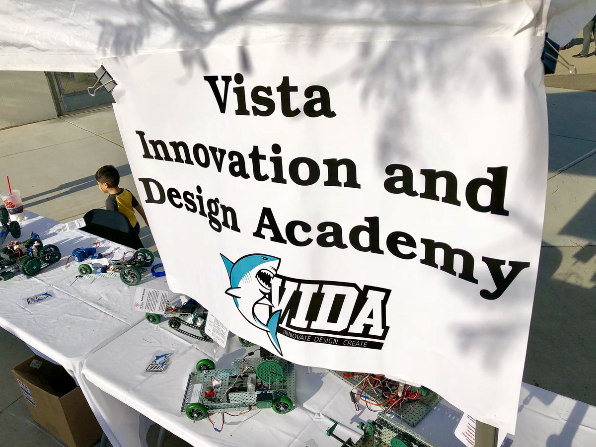 VIDASHARKS's tweet photo. Excited to host STEMfest 2018! Our booths were all spread out, but had a great time! Thanks to our teachers &amp; students for your hard work. Thank you @STEMFest2018 for all of your intentionality to highlight the great work of students from all schools in @VistaBlueprint https://t.co/MzzXM1gdrW