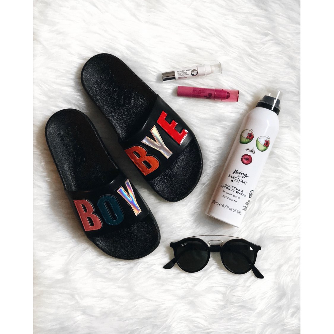 brainsnbronzed's tweet photo. TRAVEL NECESSITIES #RevlonXInfluenster #Complimentary @RevlonCanada @InfluensterCA https://t.co/xe2qcmSl9F
