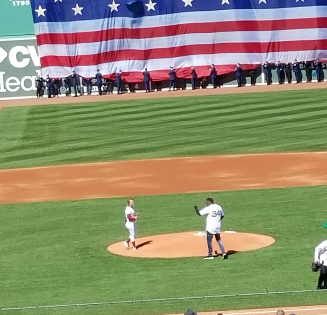 bmarps524's tweet image. Scenes from [my 1st ever] @RedSox Home Opener at a frigid Fenway...we got 3 bonus innings and eventually the W! 🙌❤⚾ @dgreenblatt78 #2pairsofpants #spikedhotchocolate #Papi #Poyner