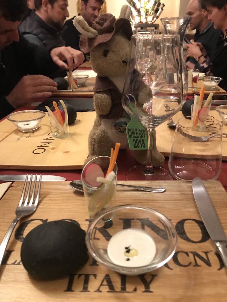 BarryNuffield's tweet photo. So I have been MIA for a few weeks lol. Thinking back to Italy which seems like months ago....
This was our amazing experience of beautiful Italian cuisine on the first night with our lovely host @biteriot #NuffieldAg https://t.co/c5ZLpbsE2D