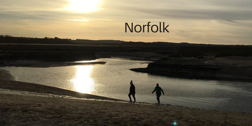 RAFAELA__RIGOq's tweet image. Whitehall Farm camp lies within beautiful countryside and is only a 10-minute drive from the #NorthNorfolkCoast. You’ll find our luxury bell tents with real kingsize beds on a large level grassed area, 5 min drive from Burnham Market #DogFriendly  bit.ly/2FznhlV