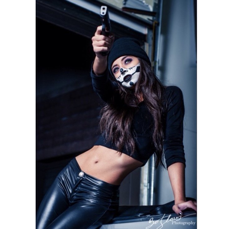 missheatherfay's tweet photo. MISS HEATHER FAY MODELS FOR KC CUSTOMS on HALLOWEEN @IAMHEATHERFAY @MISSHEATHERFAY https://t.co/KxkYrWNFnp https://t.co/D7uolI53Rp