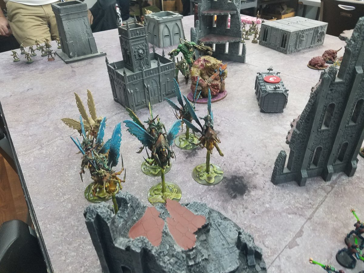 TheLonelyHavoc's tweet photo. Great game tonight VS #Necrons! Wow they are tough.  #NURGLE pulls off a narrow victory by nabbing THE RELIC on the last turn.  I didn't kill a single unit.  #Epidemius did nothing!! #WARMONGERS #NURGLINGSTRIKE https://t.co/d1QzySYhUJ