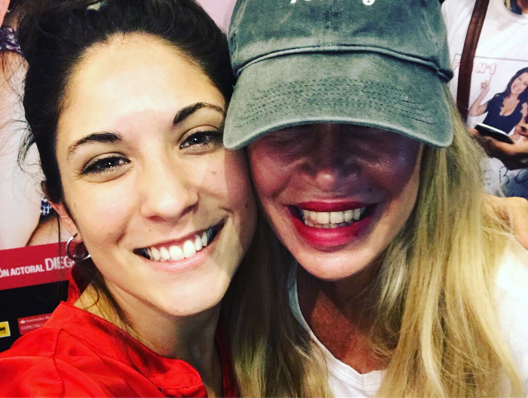 clarimontano's tweet photo. Cafecitoooooooo @Flor_de_P https://t.co/pe9wt4V2Hi