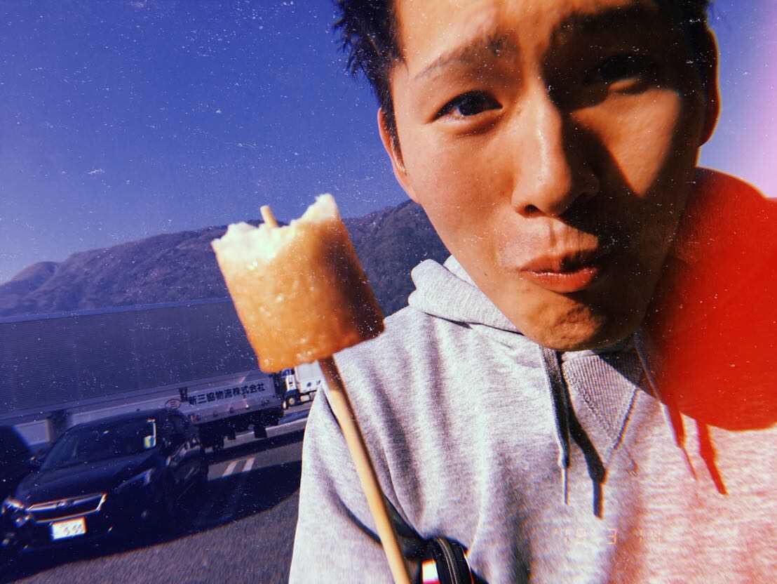 OkadaiKarate's tweet photo. ✨部員紹介No.3✨
洪水太成
（工学部機械システム系学科新三回生）
現道場監督
常に明るく部員の気持ちを高めてくれる。
空手部員の中でも珍しい美声をもつレアキャラであり、カラオケに行くとマイクを離さない。
そして彼のバイト先の料理はとても美味しい😋 https://t.co/3gockYL9UC
