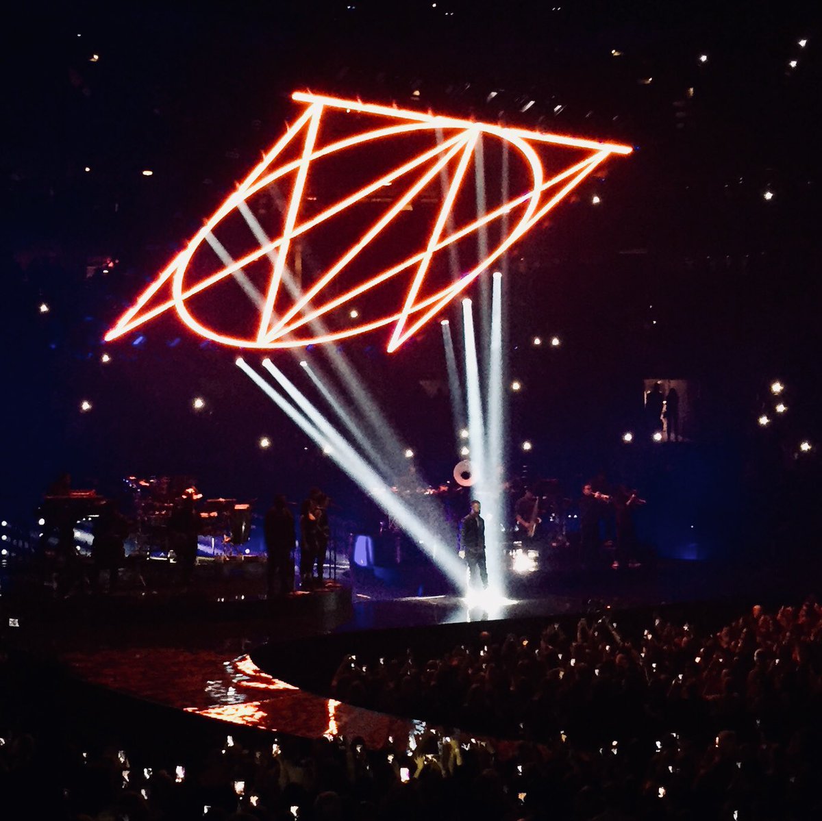 jpmills's tweet photo. .@MattGinellaGC since I can’t get @TheMasters tickets, these tickets will do just fine... @jtimberlake #bostongarden https://t.co/Ip2vDMc220